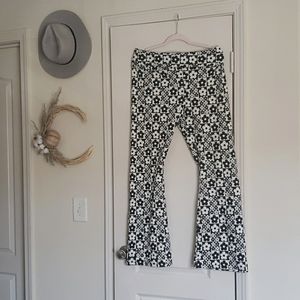 Wild Fable Black and White Floral Pant